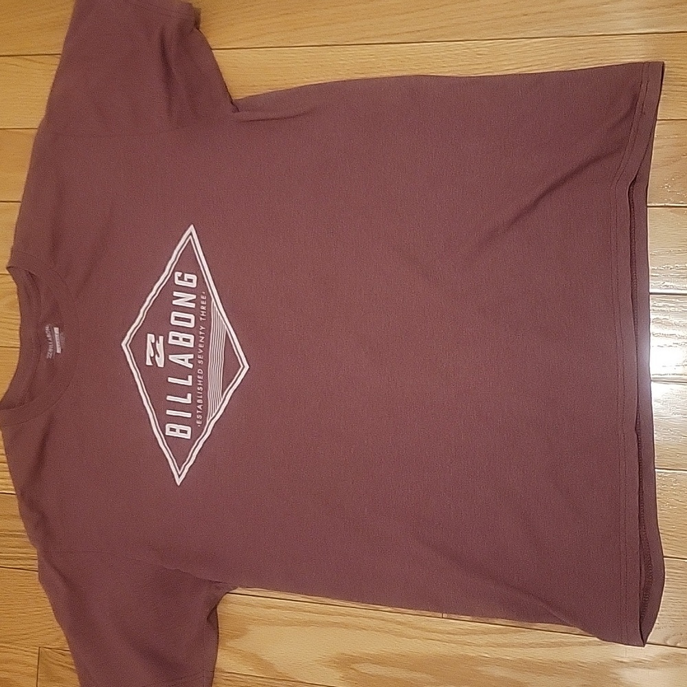 Billabong tshirt